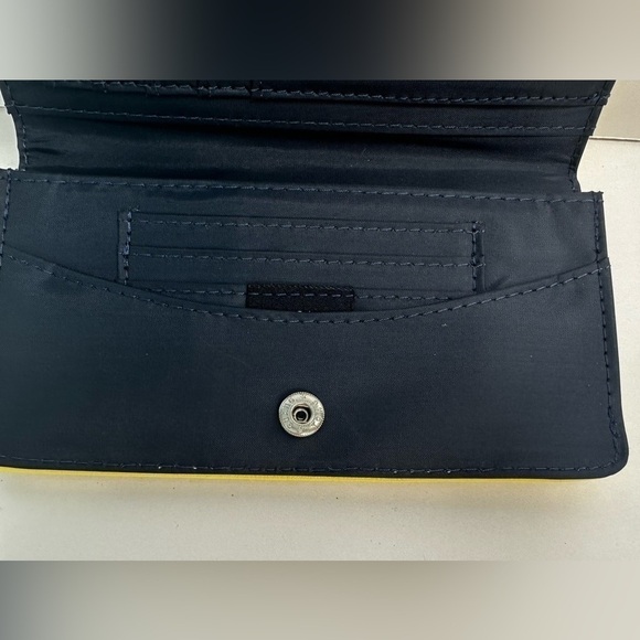 NWT  Logo Nautica Woman’s Wallet Brand With RFID Blocker - Picture 7 of 9